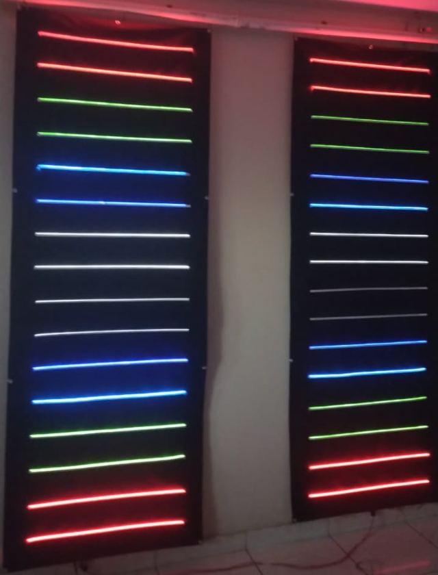 Cortina de led 2 bandeiras neon 90x250 cm