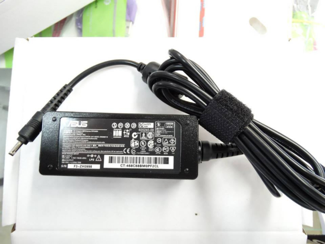 Fonte Carregador Notebook Asus 19V 40w 2.1A 2,5x0,7mm