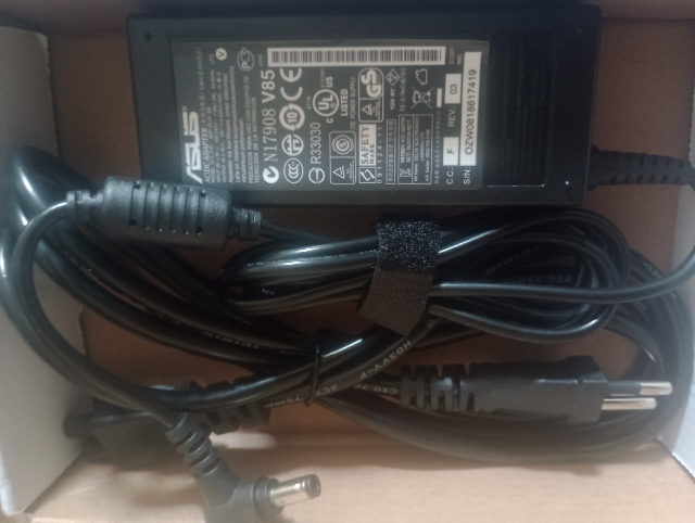 Fonte Carregador Notebook Asus Z550 Z550sa Z550ma 5,5MM