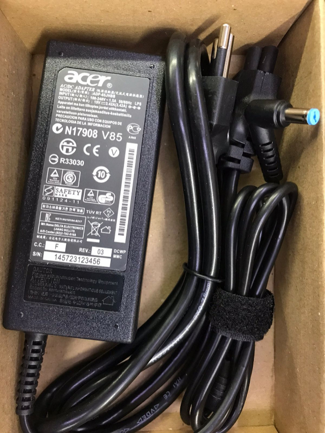 Fonte Carregador Notebook Acer Fonte 19V 3.42A 65W 5.5x1.7mm