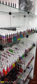 PRATELEIRAS PARA ESMALTES SOB MEDIDA