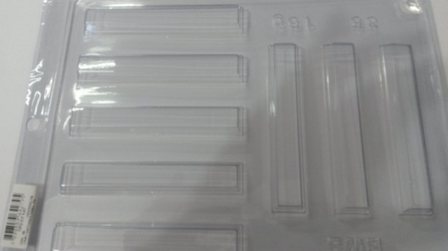 Forma acetato ovo 100g simples