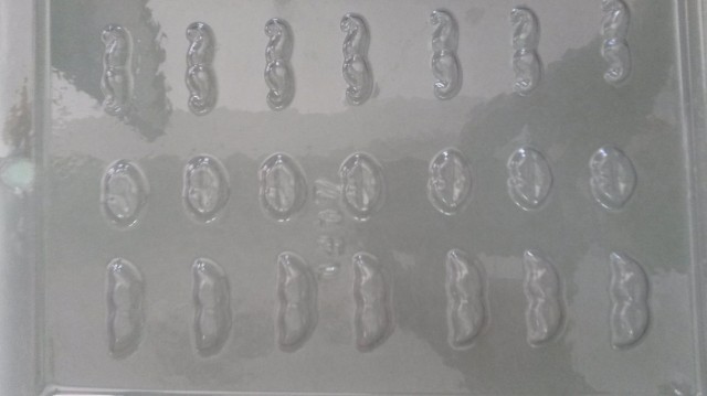Forma acetato ovo 100g simples