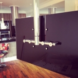SUPORTE TV TETO S/ REGULAGEM ALT. ALUMNIO PRETO C/GIRO 360 32/55 POL 0/1MT TUBO Z3242 CENTREL USINAGENS 