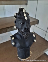 Busto EXU todo em argila macia medindo 40 cm de altura 