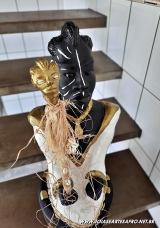 Busto - ES BARA -