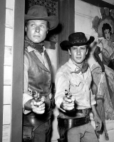 E065-LARAMIE-Sem Lugar Para Fugir/Honra Partida - No Place To Run/Broken Honor - 1963 - John Smith-Robert Fuller-Spring Byington-Rod Cameron