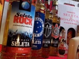 Linda Cachaa Porcelana 120 Ml Saliboa Seleta Pinga Lacrada
