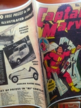 Capitain Marvel Adventures n. 6 - fevereiro/1942 - Fawcett Pubic. Inc - 68 pags