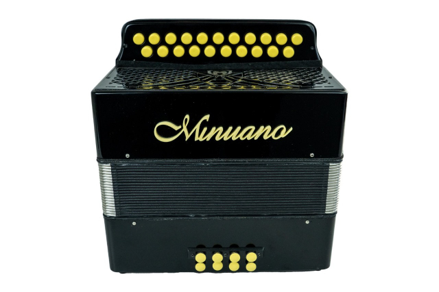 Acordeon Minuano (cor preta) Dó/Sol em Violin por R$3.900,00