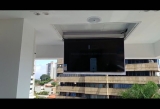 Suporte MOTORIZADO COM ABERTURA SIMPLES  PARA  TV DE 50  55 POLEGADAS 