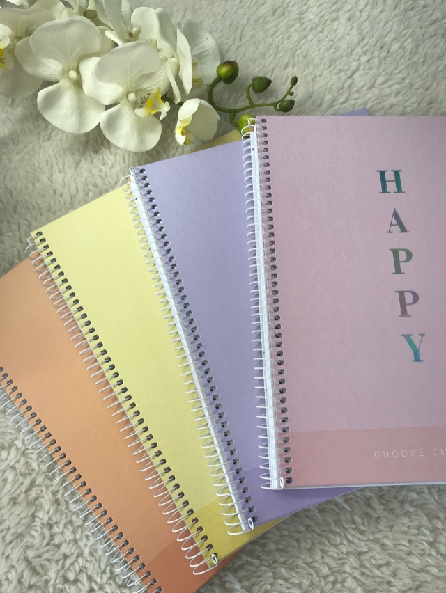 CADERNO UNIVERSITRIO HAPPY - 80 F0HAS - TILIBRA