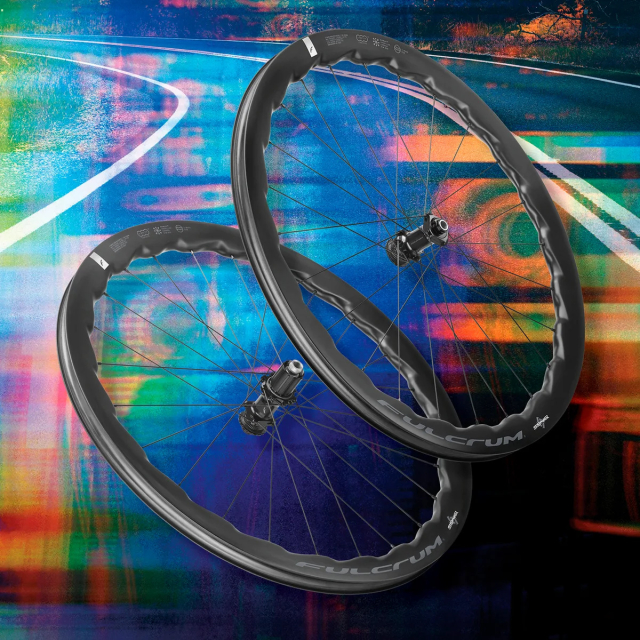 RODA FULCRUM SONIQ GR XDR + VALVULA 2WF 47/52 ALTURA