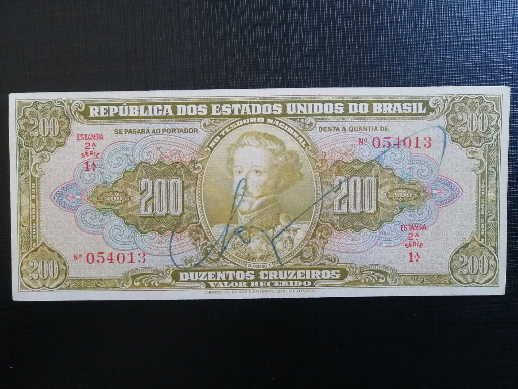 C097 - BRASIL 200 CRUZEIROS DE 1949 - SOB/FE - Nº 054013 (PRIMEIRA SÉRIE / ESCASSA)
