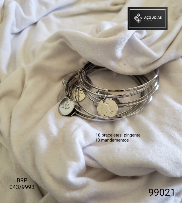 Braceletes em a�o joias com pingentes 10 mandamentos BRP 043/9993