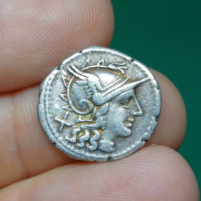 Gens Maiania. 153 aC. Ar denário. 3,97g/18,80mm