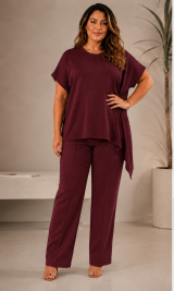 CONJUNTO EM MALHA CANELADA COM BLUSA DE BARRA ASSIM�TRICA E PONTA LATERAL ALONGADA + CAL�A RETA-  MARSALA